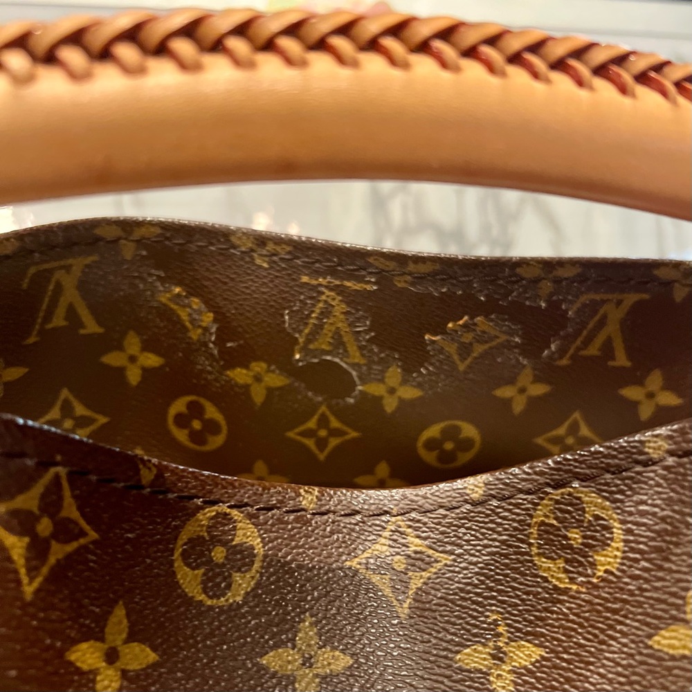 Louis Vuitton Monogram MM Artsy Bag - Picture 5 of 14